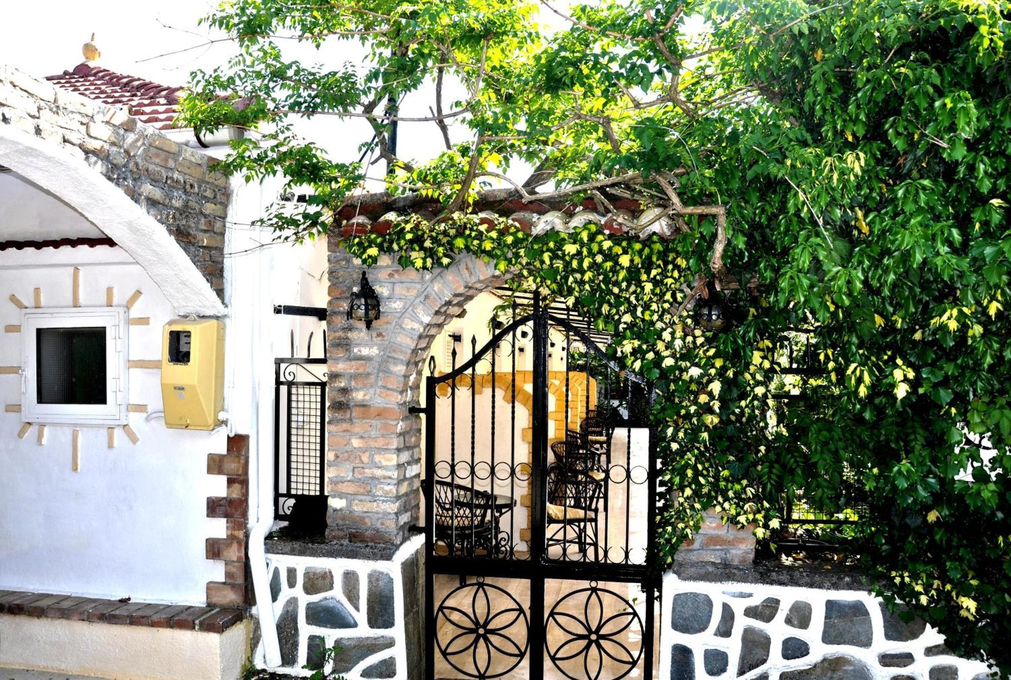 Villa Elena Studios Dassia  Exterior foto